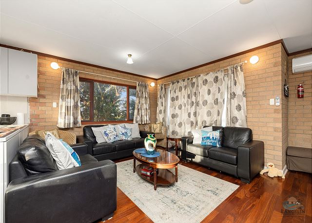 Lounge area with leather couches